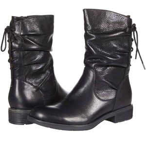 New Never worn Sofft Sharnell low Boot